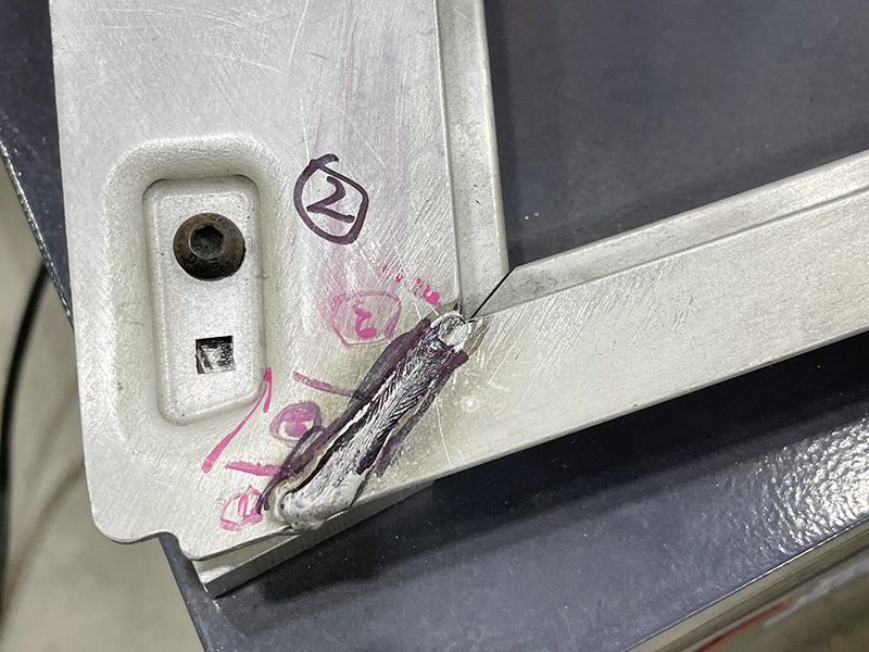 Car Door Frame  welding line Sanding And Buffing
