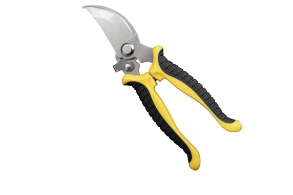 Garden scissors grinding